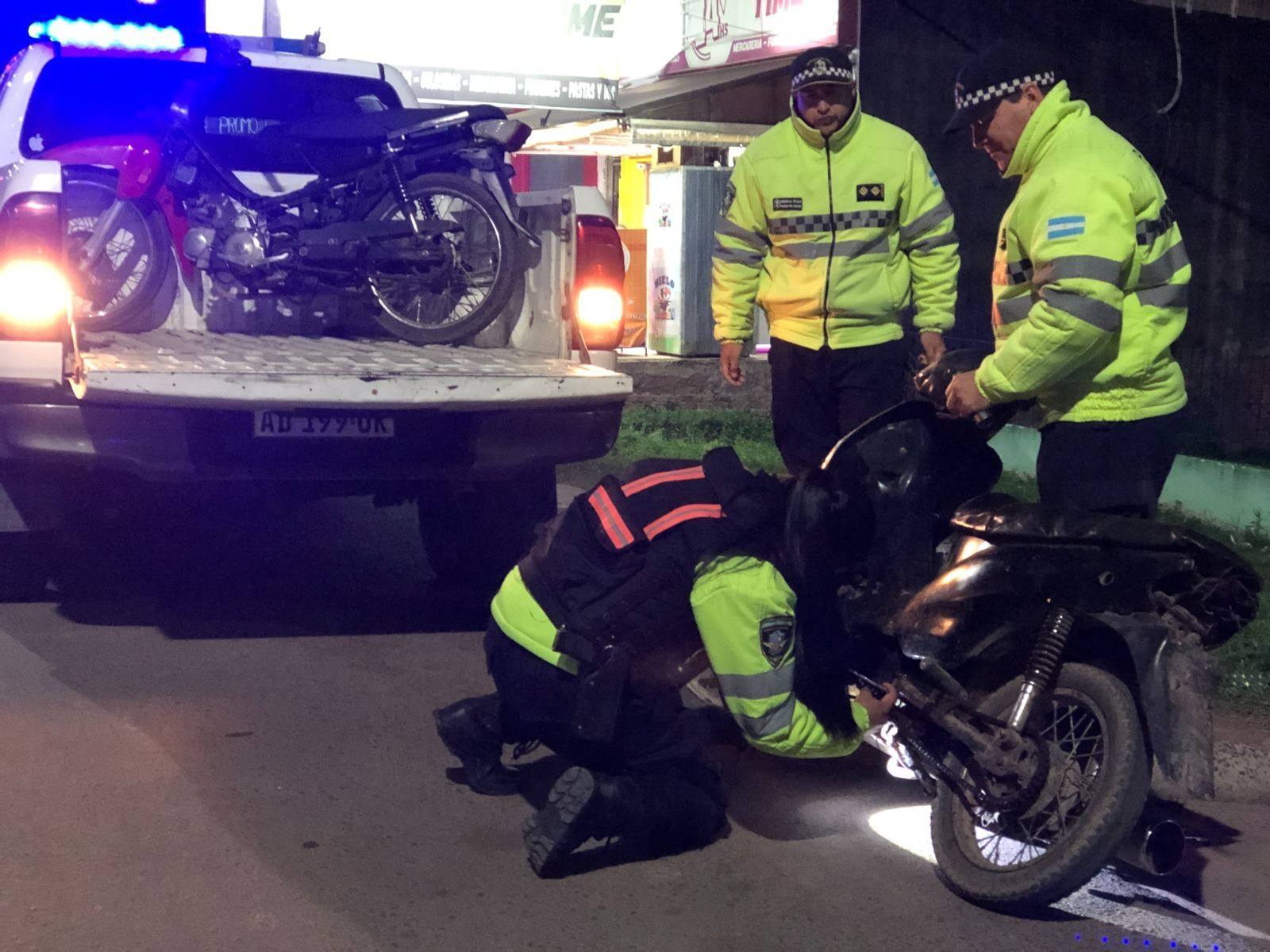 FIN DE SEMANA: POLICÍA CAMINERA RECUPERÓ TRES MOTOS, SECUESTRÓ OTRA DOS ADULTERADAS Y LABRÓ 229 ACTAS VARIAS